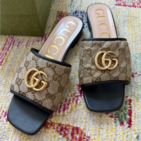 Gucci Women's Tan GG Logo Mules with Gold Accent - Picture 2 of 13